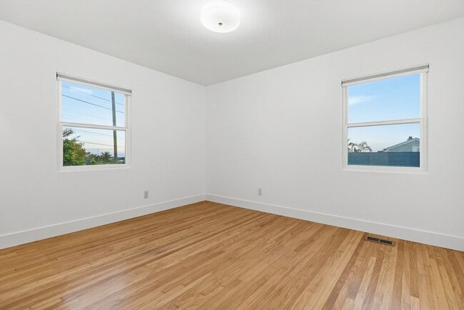 Building Photo - 3 Bedroom Home with Ocean Views in Point Loma