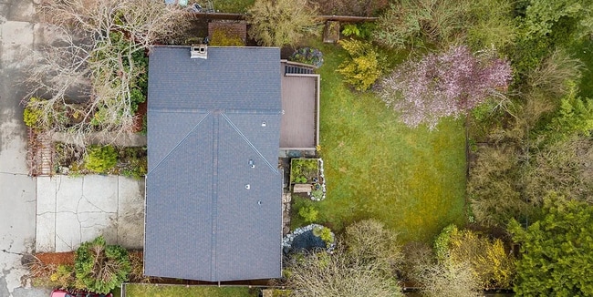 Building Photo - Charming Home with Serene Garden Retreat