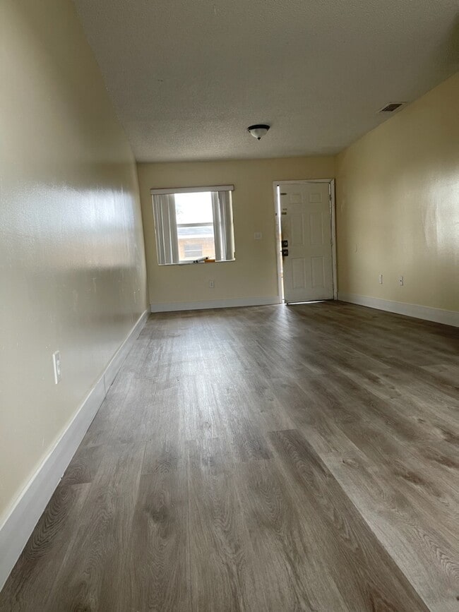 Building Photo - 5435 W 24th Ave