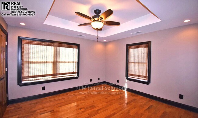 Building Photo - 3BR/2BA one level, carport+detached garage/workshop, washer/dryer included, on 1.6 acres in M'boro!