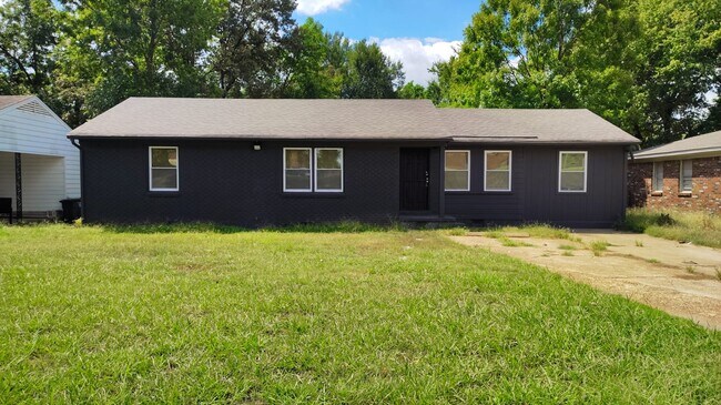 Primary Photo - 3117 Christine Rd