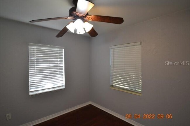 Building Photo - 2801 Sanders Dr