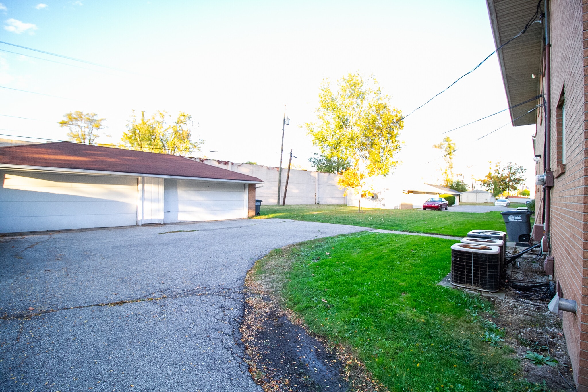 Building Photo - 3012 Carskaddon Ave