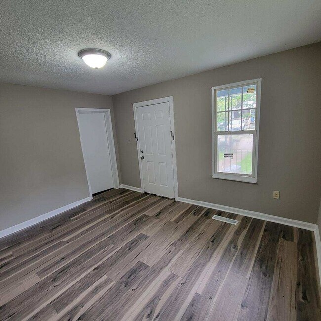 Building Photo - 1409 Bradt St