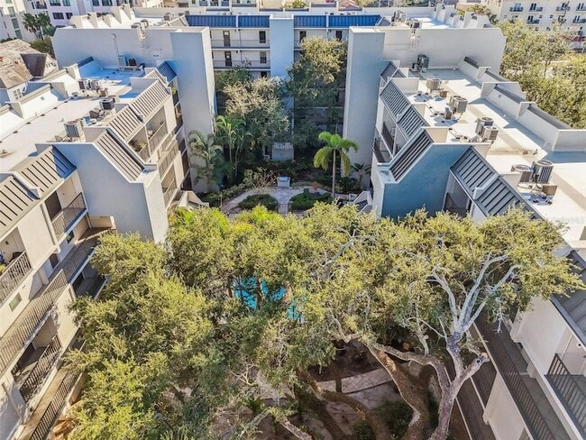 Building Photo - 105 4th Ave NE