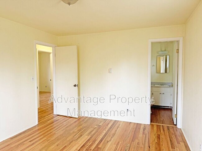 Building Photo - 2315 NW Circle Blvd