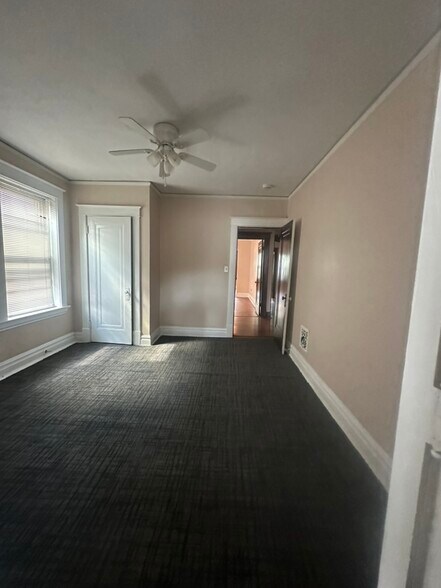 2nd bed - 5044 Bancroft Ave