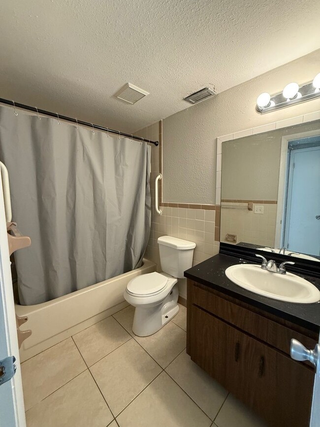 Building Photo - Single Family Home in Tanglewood Terrace