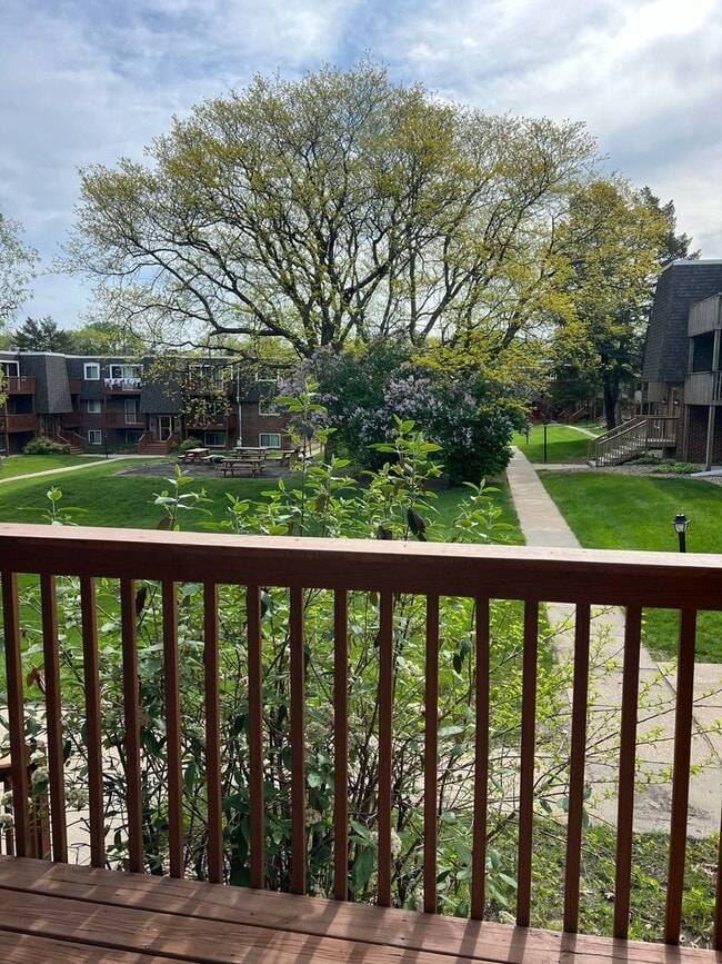 Interior Photo - Lantern Square Condominiums