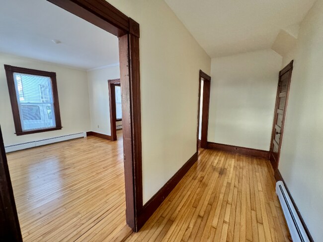 Building Photo - 66 Center St