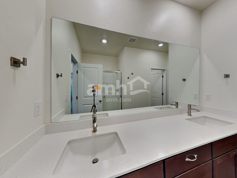 Building Photo - 5138 W White Ash Ct
