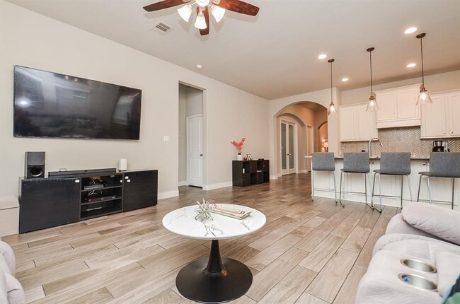 Building Photo - 4515 Primrose Valley Ln