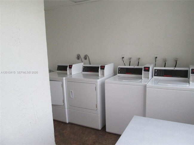 Building Photo - 250 180th Dr