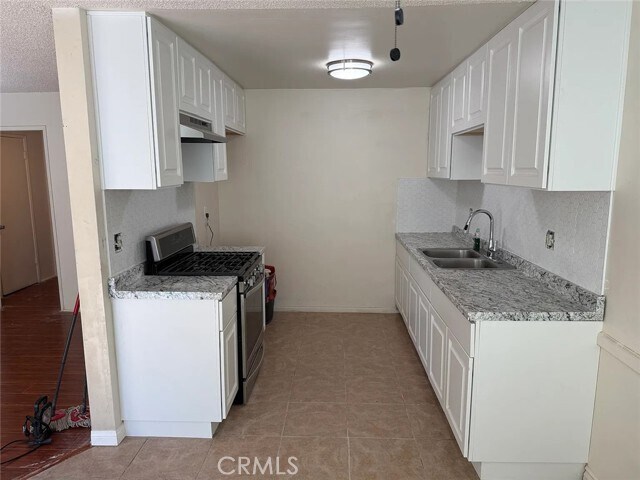 Building Photo - 1328 Randy St