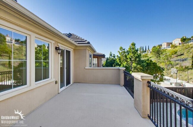 Building Photo - Beautifully Appointed 5Bdm 4Ba Home Located in San Marcos!