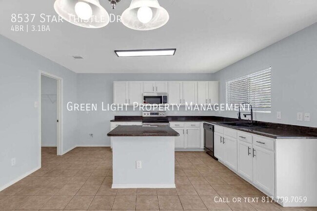 Building Photo - 8537 Star Thistle Dr