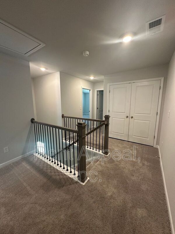 Building Photo - 383 Lanier Cir