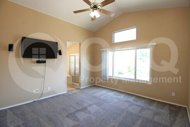 Building Photo - 3845 W Charlotte Dr
