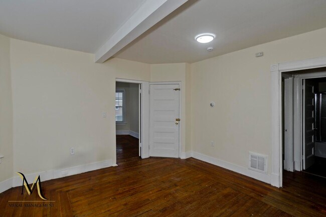 Building Photo - 54-56 Clantoy Street