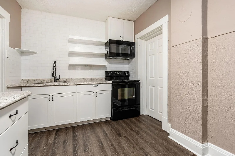 Building Photo - 440 S Ohio Ave