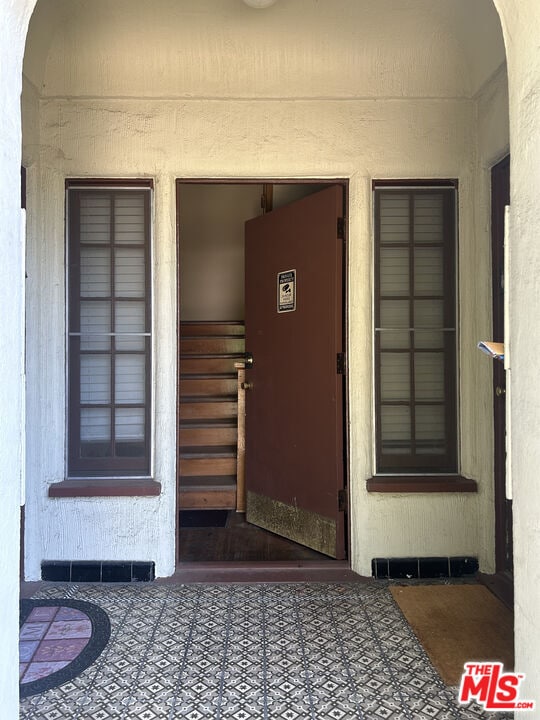 Building Photo - 3642 Mentone Ave