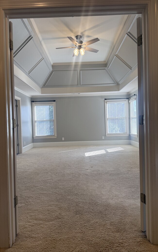 Building Photo - 2745 Lenox Rd NE