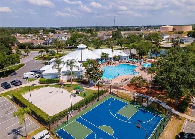 Building Photo - 8101 Coconut Palm Way