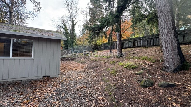 Building Photo - Spacious, Open-Concept 3 Bedroom West Linn Home