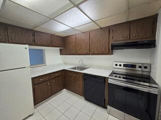 Building Photo - 7910 N Colony Cir