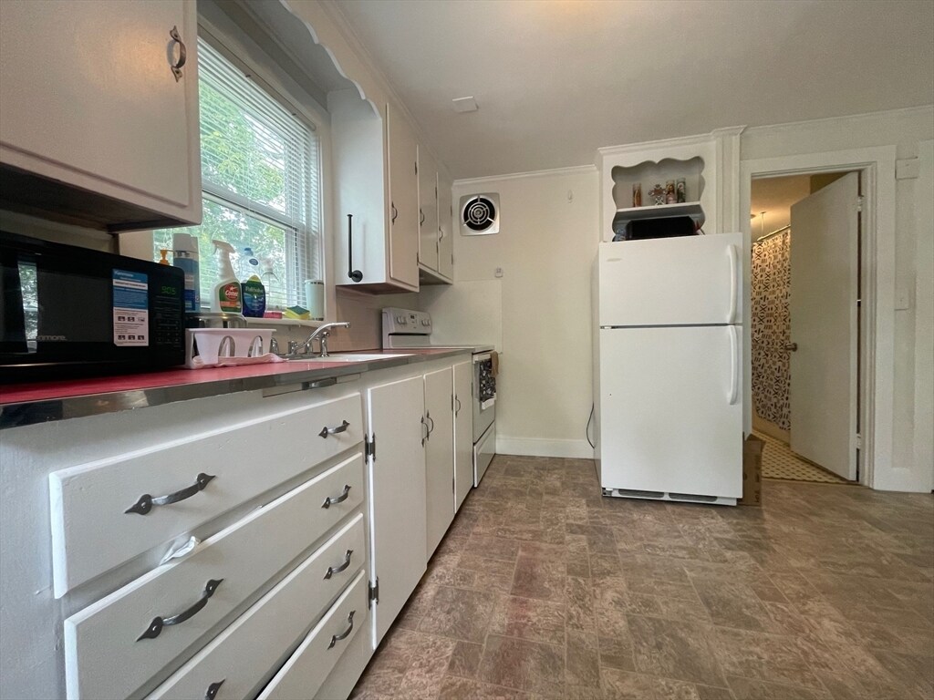 Building Photo - 52 Buffum St