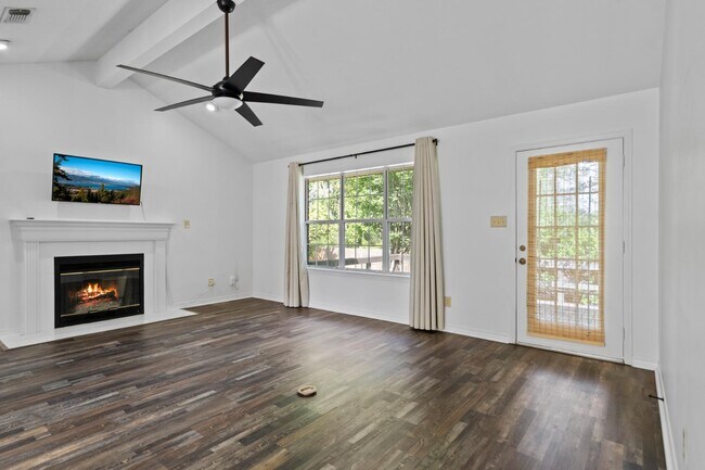 Building Photo - 87133 Golf Club Dr