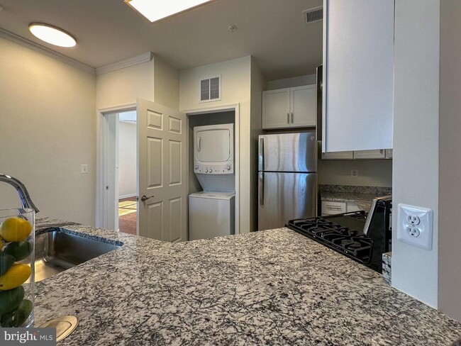 Building Photo - 4210 Mozart Brigade Ln