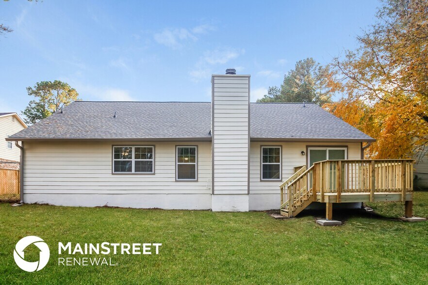 Building Photo - 2528 Country Lake Cir