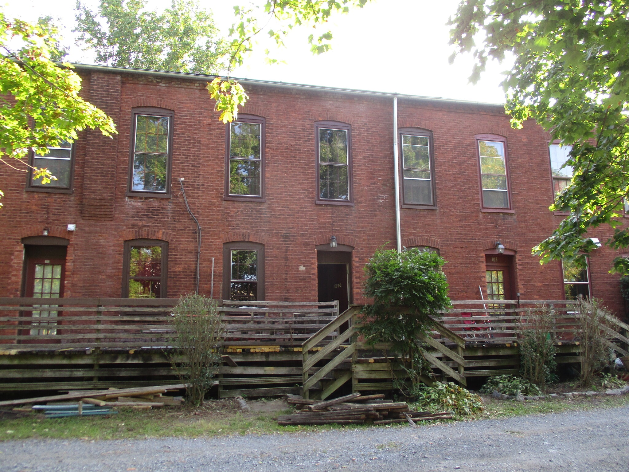 Entry - 37 Union St