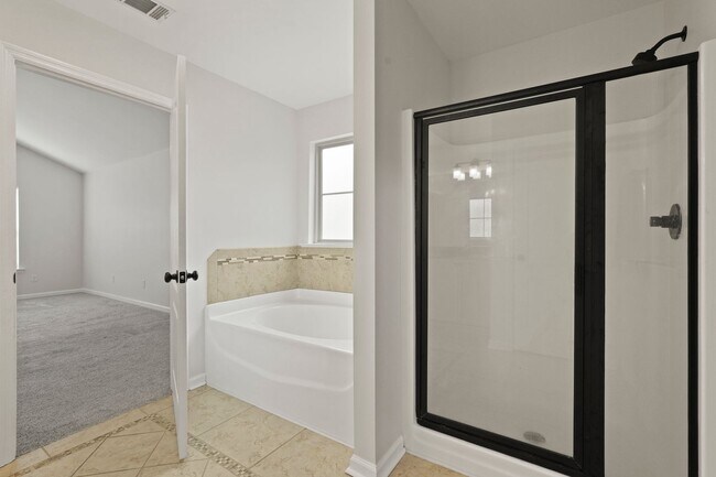 Building Photo - Spacious 4 Bedroom Home With Plenty of Space to Enjoy and Resort-style Amenities in Belmont Glen