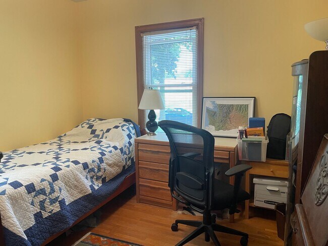 Building Photo - The Cutest 3-Bedroom Tudor - One Block Fro...
