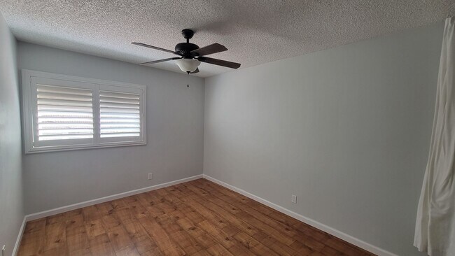 Building Photo - 4 bedrooms and 2.5 bathrooms House in Ranc...