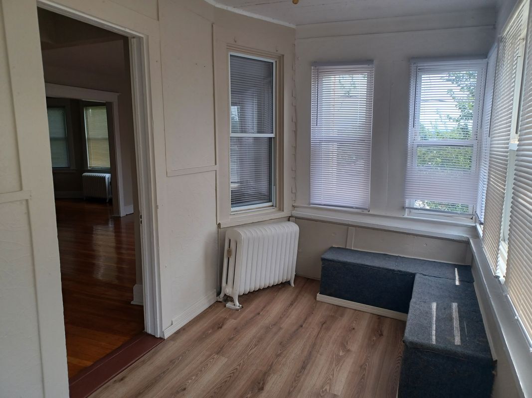 Building Photo - 37 Fairfield St