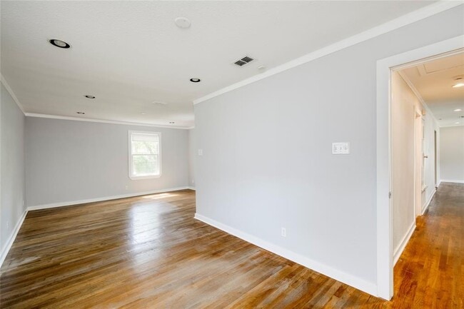 Building Photo - 8314 Polar Dr