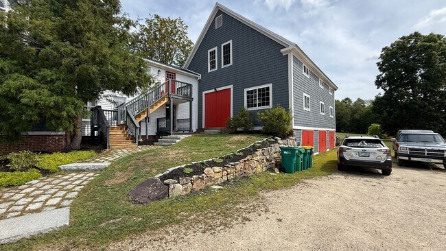 Primary Photo - 597 Portland St