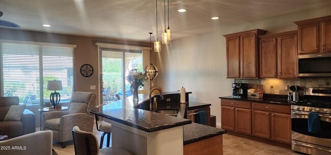 Building Photo - 27244 W Potter Dr