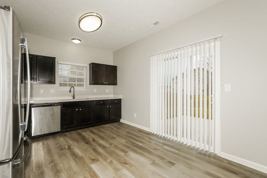 Building Photo - 2232 Schoolmarm Dr