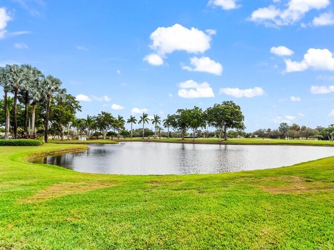 Building Photo - 9001 Jacaranda Ln