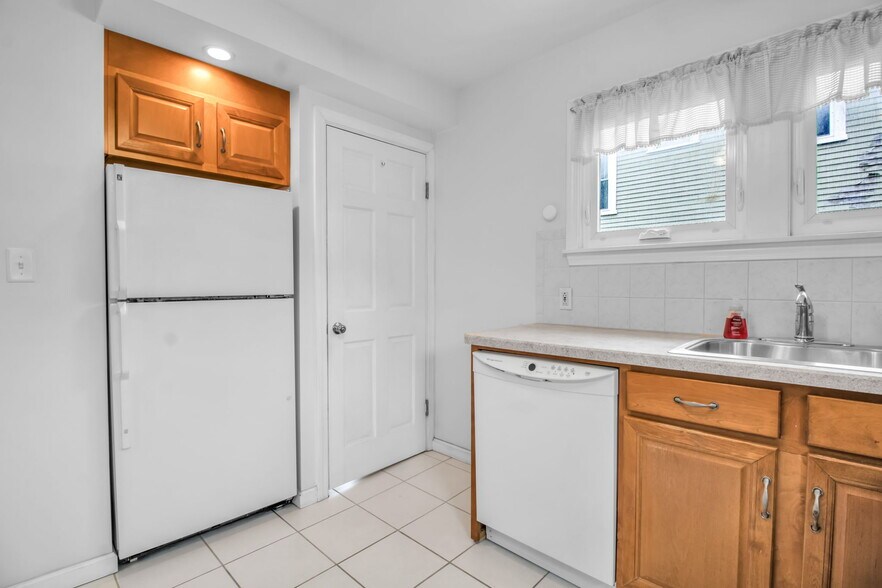 Building Photo - 35 Whaley Ave
