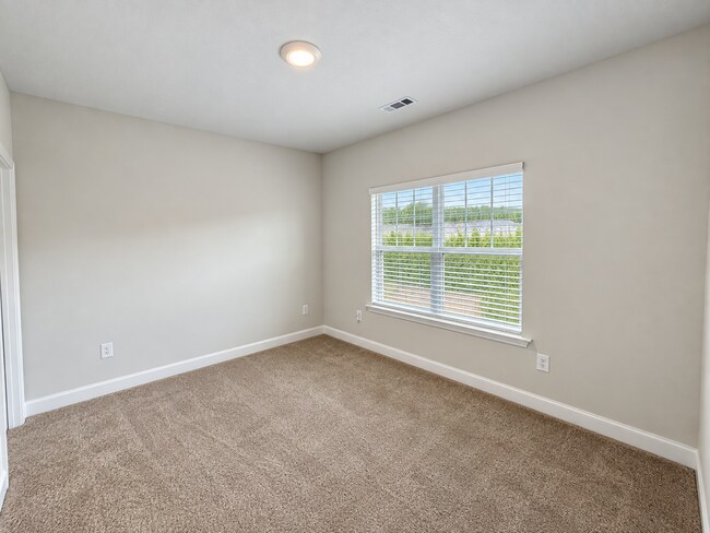 Building Photo - 4041 Cottingham Wy
