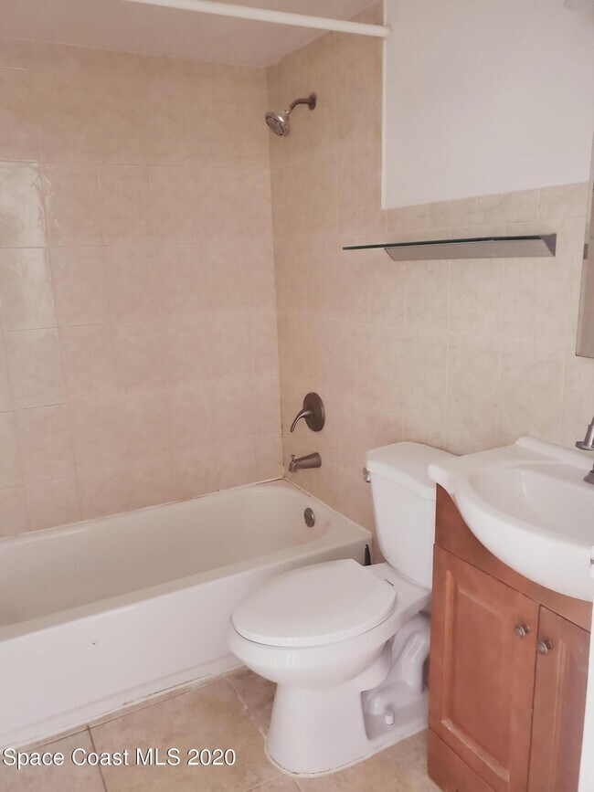 Building Photo - 250 N Banana River Dr