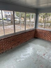 Building Photo - 213 Poplar Ave