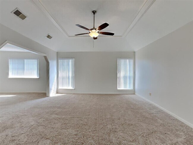 Building Photo - 1306 Silverleaf Dr