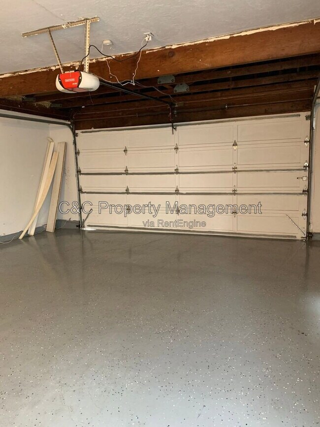 Building Photo - 21925 Vernetti Way