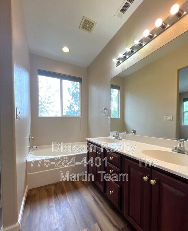 Building Photo - 1998 Amber Leaf Ct